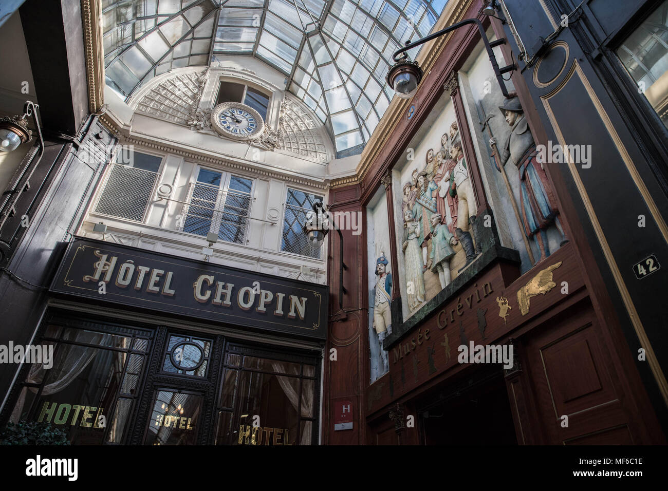 Hotel Chopin et Musée Grévin dans le Passage Jouffroy à Paris Banque D'Images