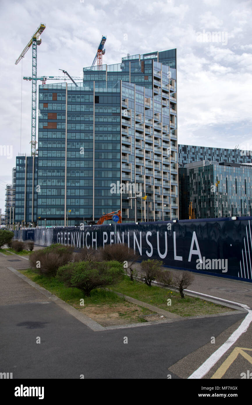 Greenwich est un grand nombre de nouveaux projets de développement en 2018. De nouveaux bâtiments de style européen moderne élevé près de tamise donnent différentes regarder vers Londres. Banque D'Images