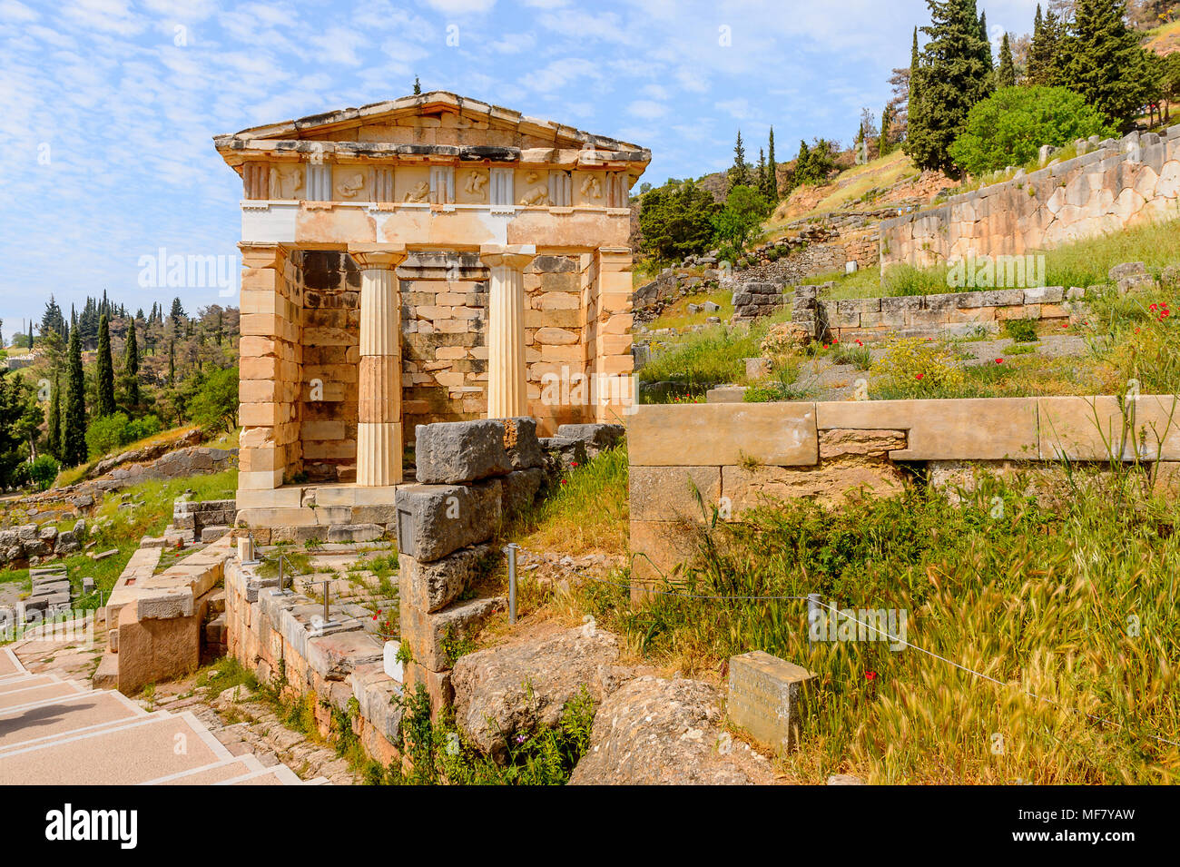 Du Trésor d'Athènes à Delphes, un site archéologique en Grèce, au Mont Parnasse. Delphes est célèbre par l'oracle sur le sanctuaire dédié à Ap Banque D'Images