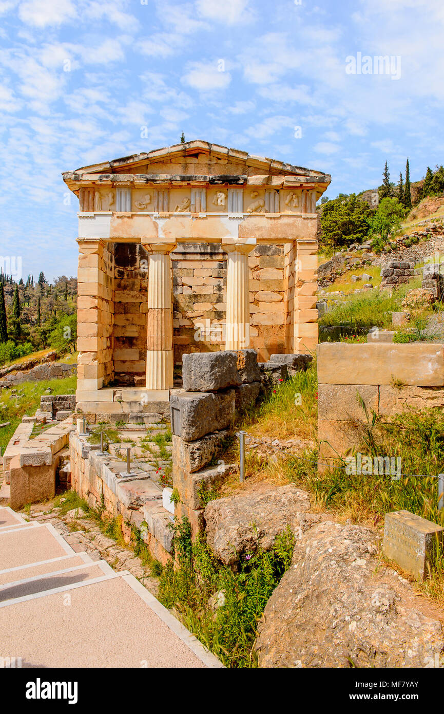 Du Trésor d'Athènes à Delphes, un site archéologique en Grèce, au Mont Parnasse. Delphes est célèbre par l'oracle sur le sanctuaire dédié à Ap Banque D'Images