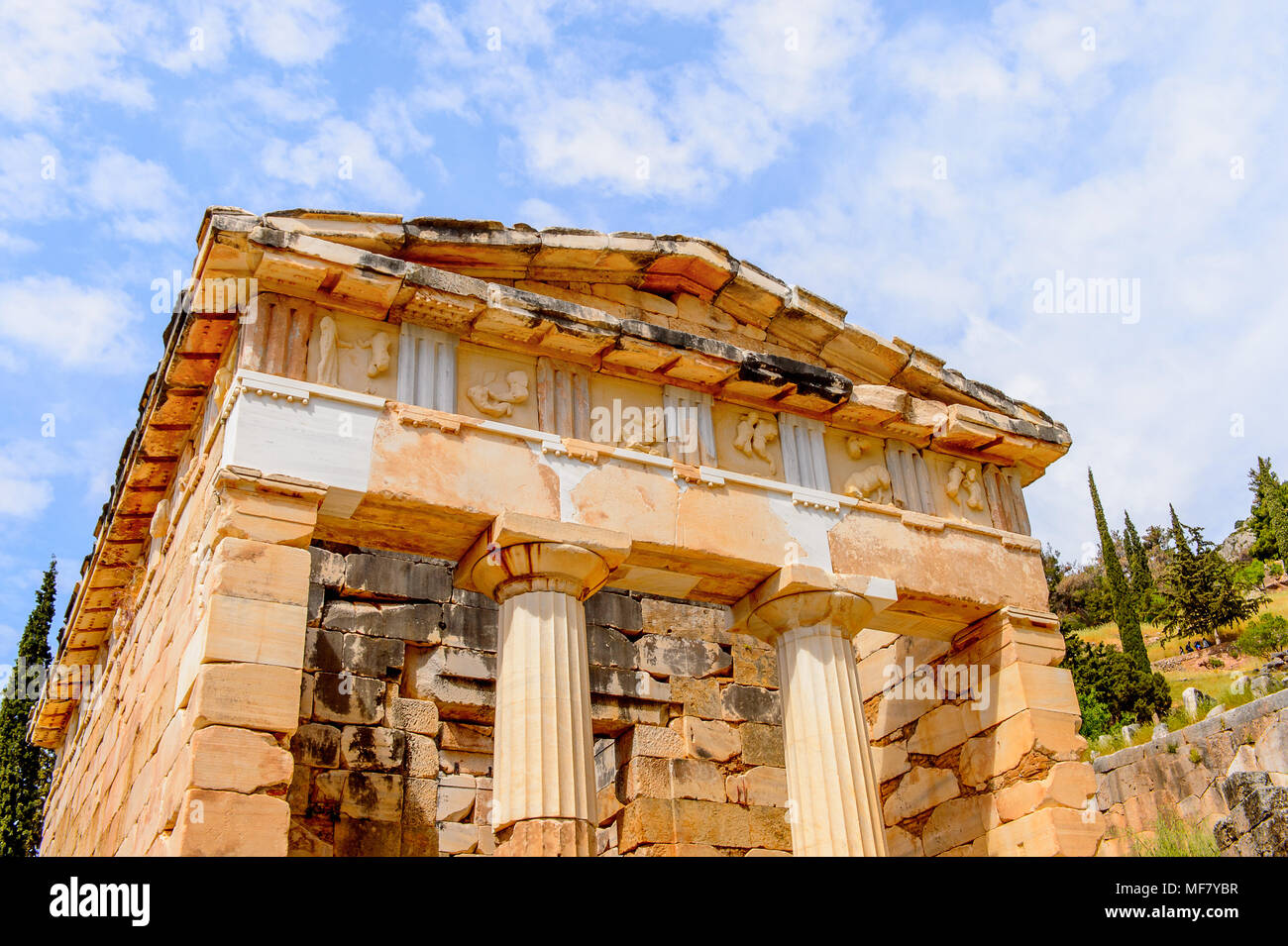Du Trésor d'Athènes à Delphes, un site archéologique en Grèce, au Mont Parnasse. Delphes est célèbre par l'oracle sur le sanctuaire dédié à Ap Banque D'Images