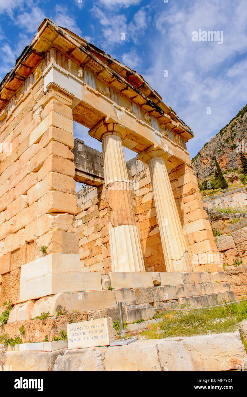 Du Trésor d'Athènes à Delphes, un site archéologique en Grèce, au Mont Parnasse. Delphes est célèbre par l'oracle sur le sanctuaire dédié à Ap Banque D'Images