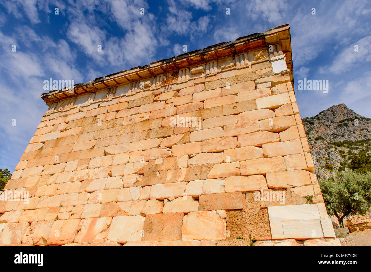 Du Trésor d'Athènes à Delphes, un site archéologique en Grèce, au Mont Parnasse. Delphes est célèbre par l'oracle sur le sanctuaire dédié à Ap Banque D'Images