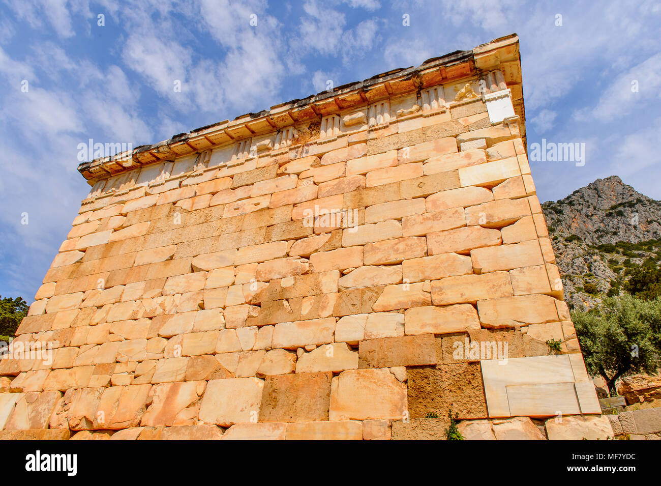 Du Trésor d'Athènes à Delphes, un site archéologique en Grèce, au Mont Parnasse. Delphes est célèbre par l'oracle sur le sanctuaire dédié à Ap Banque D'Images