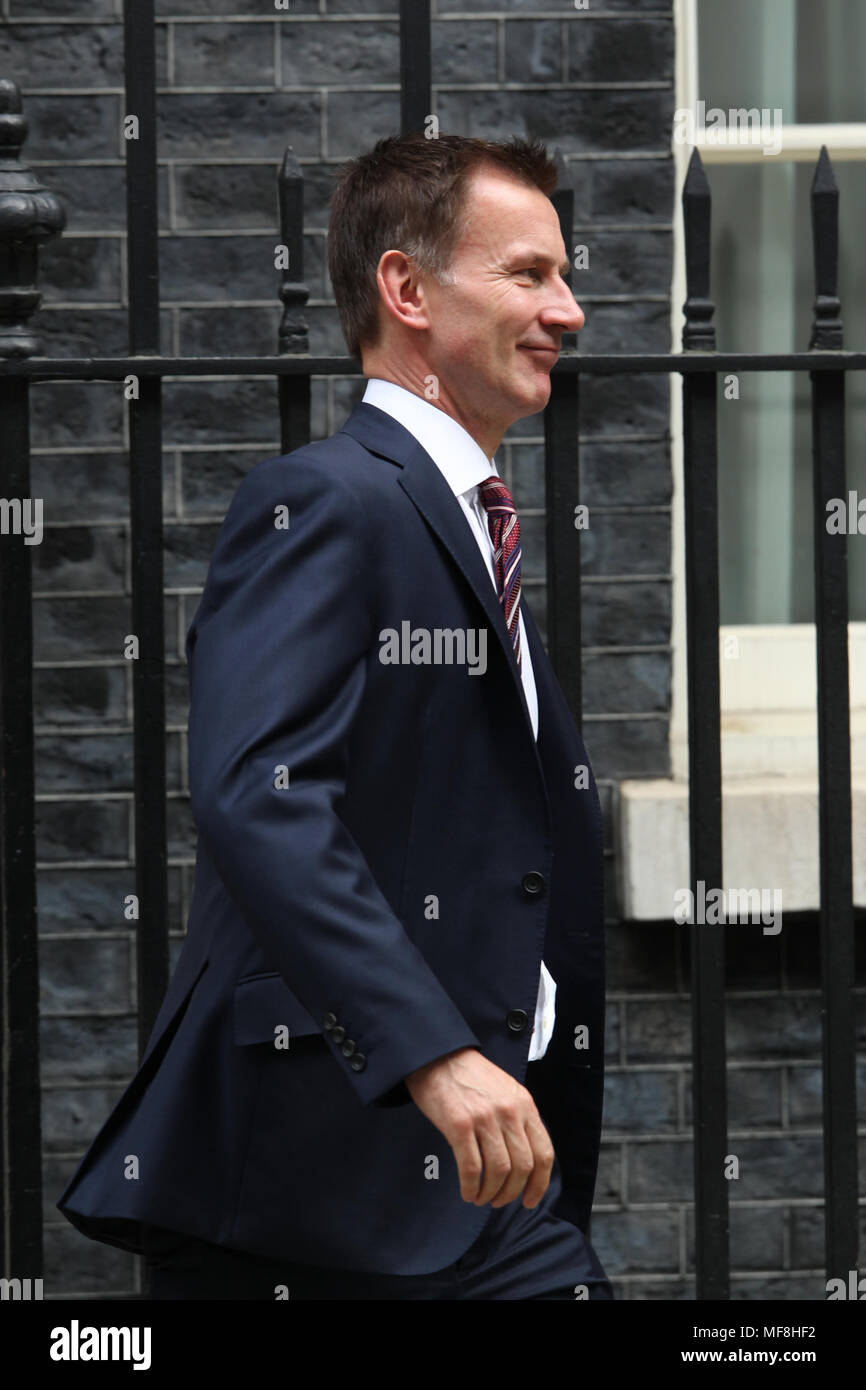 Londres, Royaume-Uni, 24 avril 2018. Secrétaire d'État à la santé et des soins sociaux Jeremy Hunt vu assister à une réunion du Cabinet au 10 Downing Street Banque D'Images