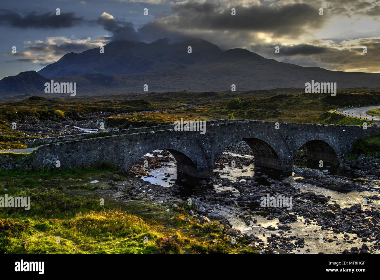 Le vieux pont de Sligachan Banque D'Images