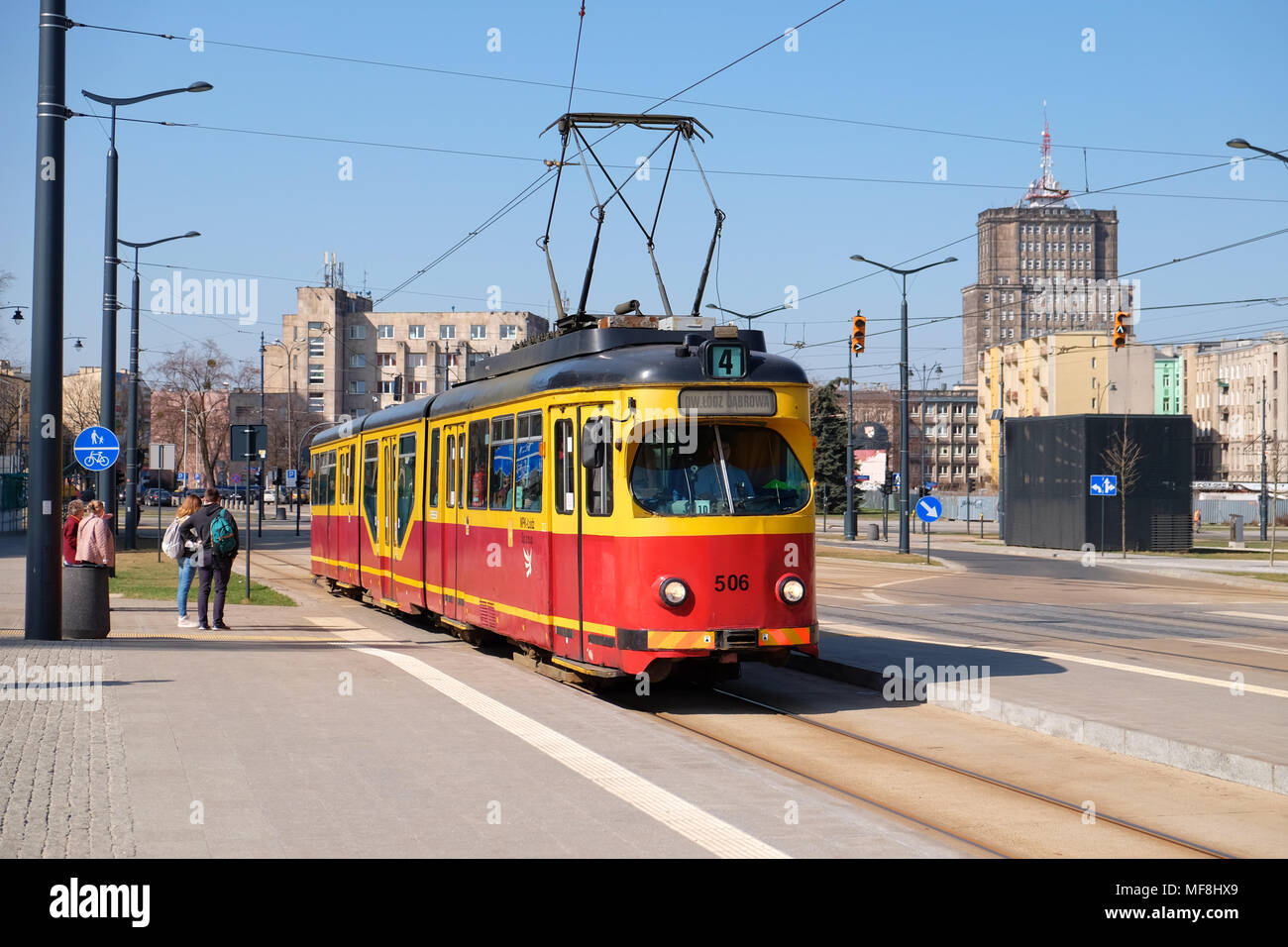 Le centre-ville de Lodz Pologne service de tramway de la gare Fabryczna Banque D'Images