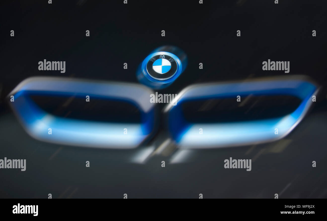 Grille de capot et d'une BMW i3 avec logo Banque D'Images