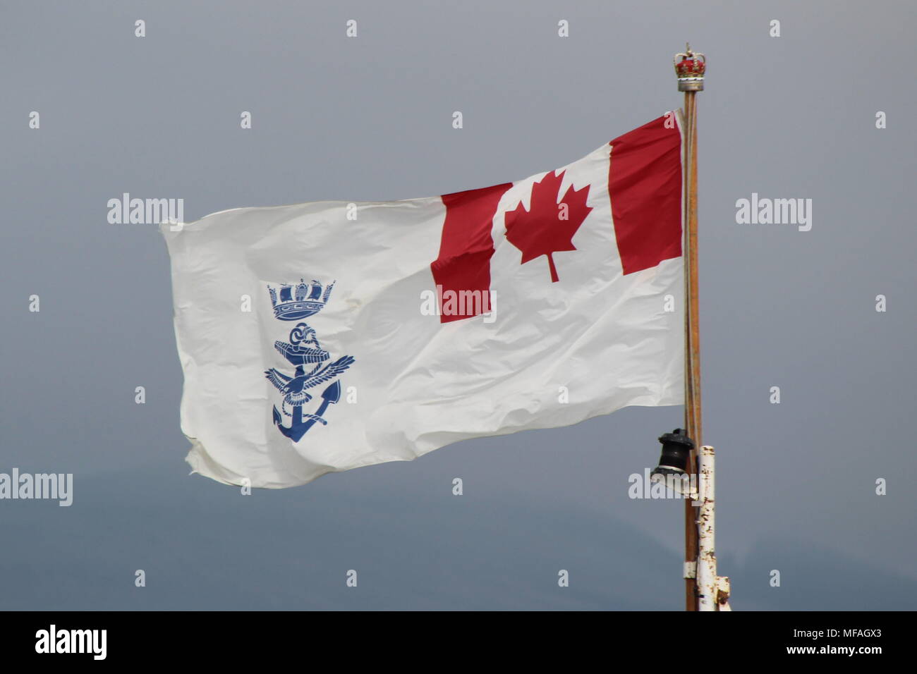 L'enseigne de la Marine royale du Canada, en provenance de NCSM St John's (FFH 340), une frégate de classe, ou des frégates de la classe Ville Banque D'Images