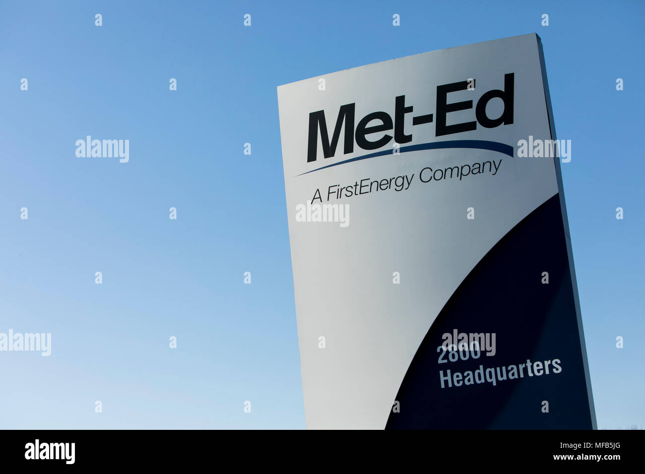 Un logo affiche à l'extérieur du siège de Met-Ed, filiale de FirstEnergy, à Reading, Pennsylvanie, le 22 avril 2018. Banque D'Images