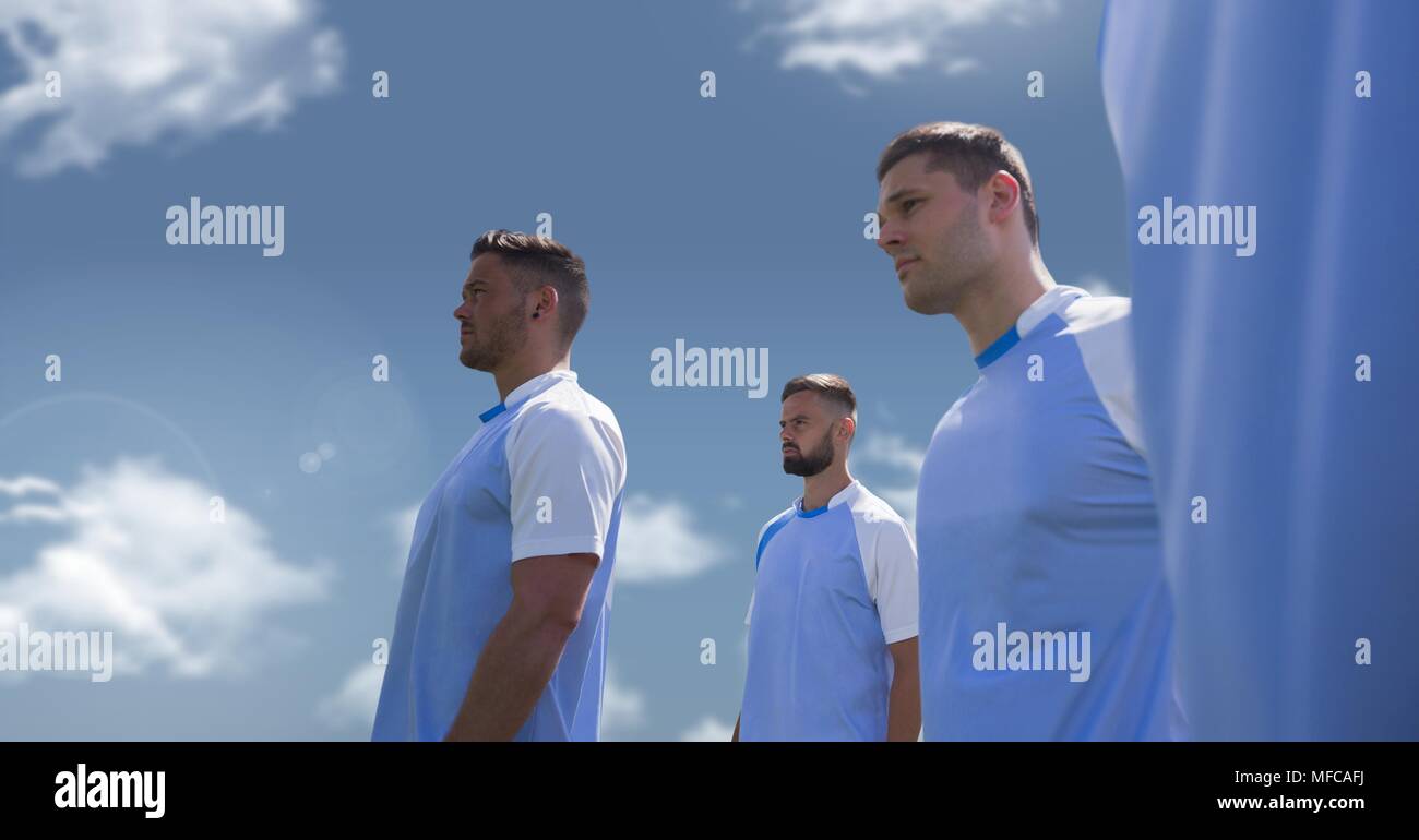 L'équipe de football de sport avec sky Banque D'Images