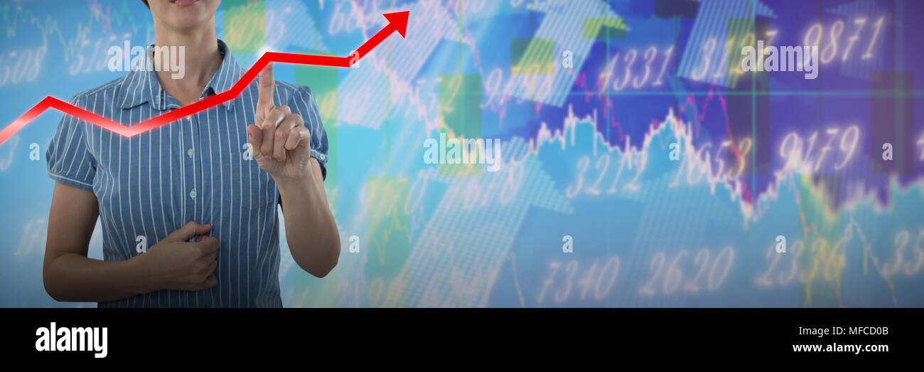 Image composite de la mi-section de businesswoman présentant Banque D'Images