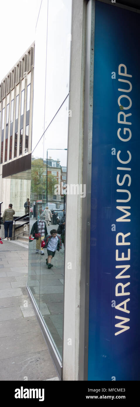 Le Warner Music Group siège le Wrights Lane, Kensington, London, UK Banque D'Images