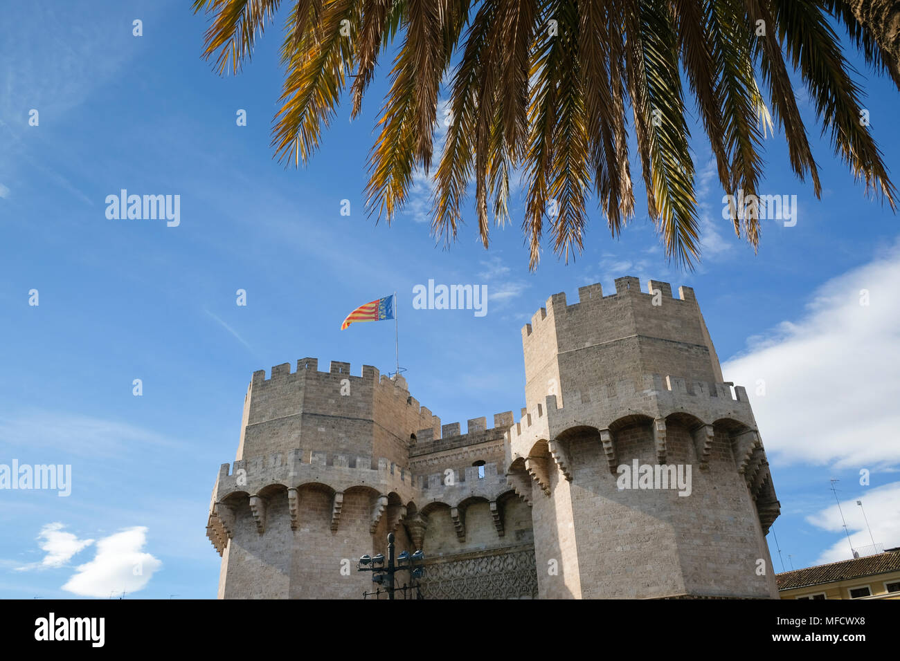 Torres de Serranos (Chambres Gate ou tour), l'une des 12 portes qui faisaient partie les remparts de la ville de Valence, en Espagne. Banque D'Images