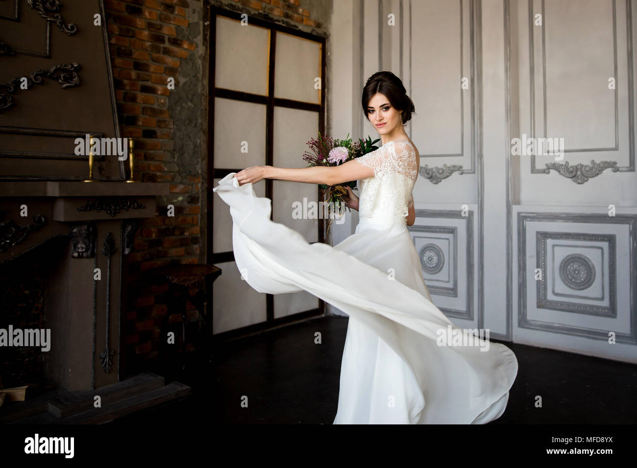 Portrait of de mariée en robe blanche de mariée. les frais. Banque D'Images