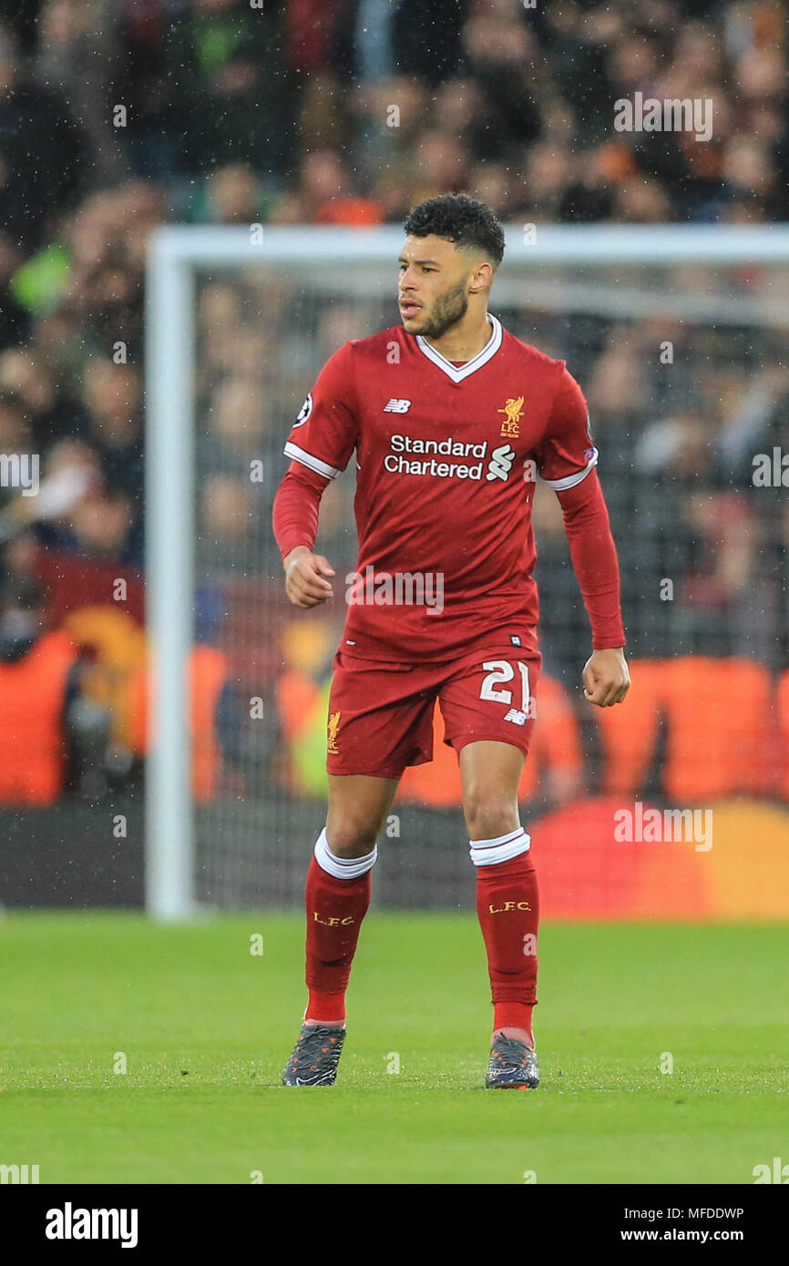 Liverpool, Royaume-Uni. 24 avril, 2018. 24 AVRIL 2018 , Anfield, Liverpool, Angleterre ; demi-finale de la Ligue des Champions de l'UAFA, première étape, Liverpool v Roma ; Alex Oxlade-Chamberlain Crédit de Liverpool : Nouvelles Images /Alamy Live News Banque D'Images