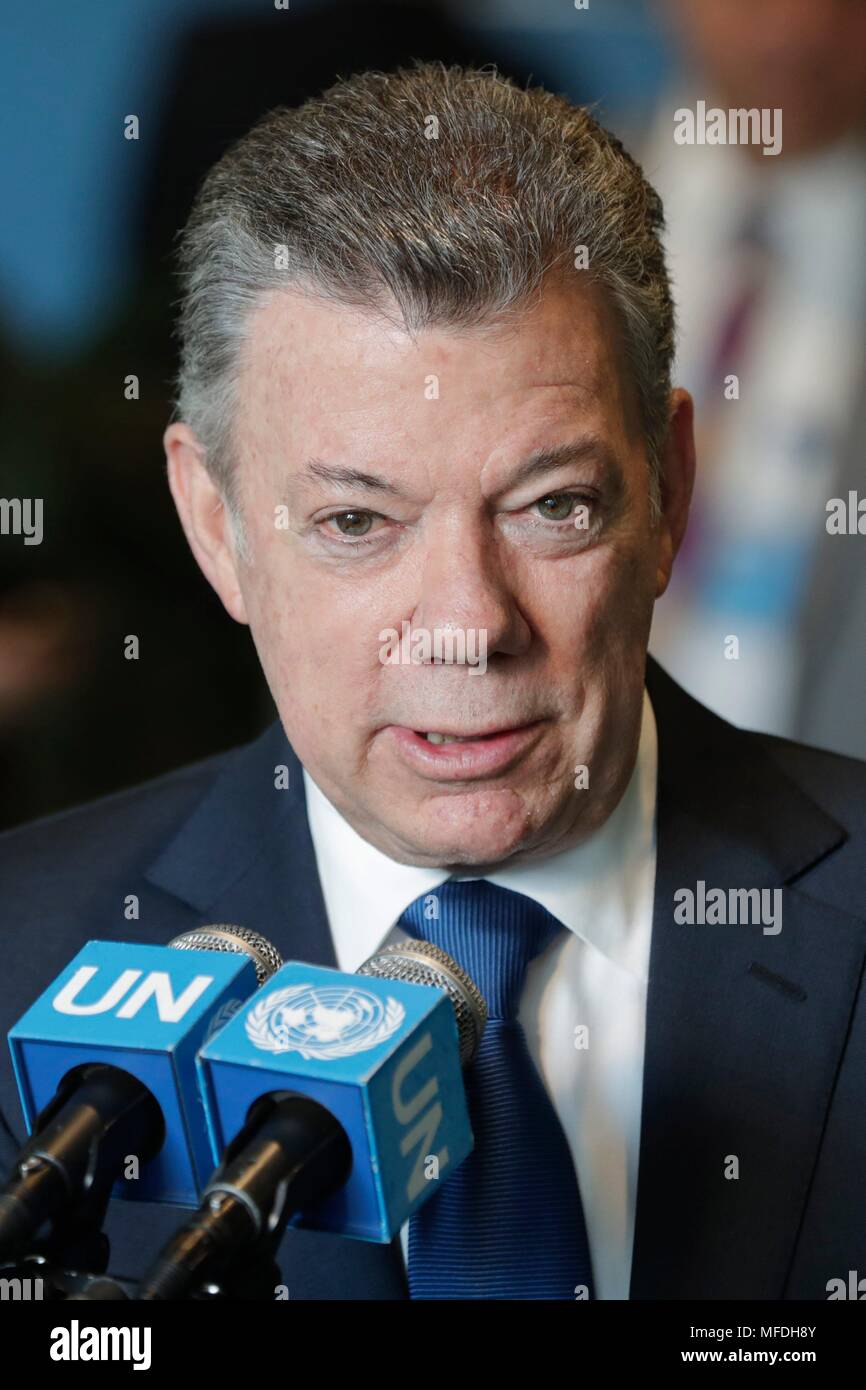 Organisation des Nations Unies, New York, USA, 24 avril 2018 - Le président colombien Juan Manuel Santos au cours de la construction de la paix et le maintien de la paix réunions aujourd'hui au siège des Nations Unies à New York. Photo : Luiz Rampelotto/EuropaNewswire dans le monde d'utilisation | Banque D'Images