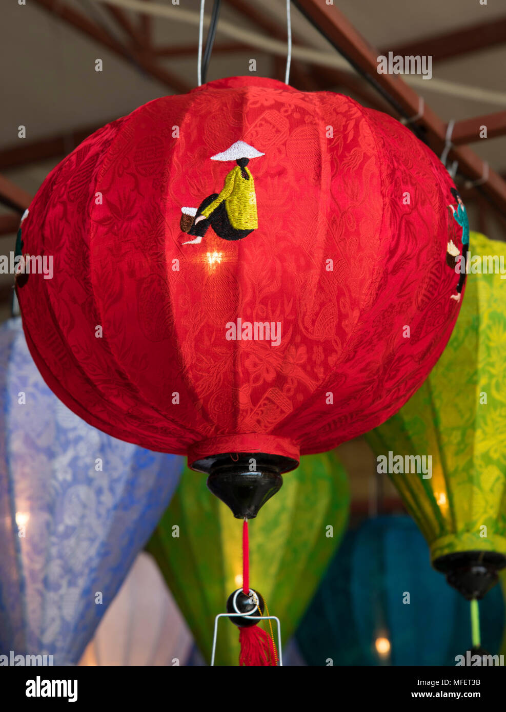 Lanterne En Soie De Hoi An - Diamètre 33 Cm - Fabriqué Main Au Vietnam - Décoration Asiatique - Mauve