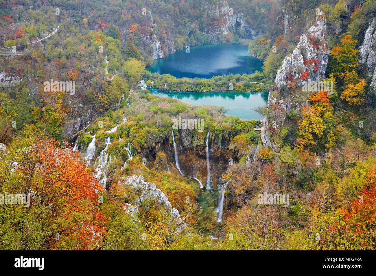 Le parc national des Lacs de Plitvice, paysage d'automne, Plitvice, Croatie, l'UNESCO Banque D'Images