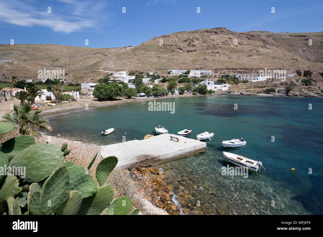 Vue sur Megalo Livadi sur la côte ouest de l'île, Serifos, Cyclades, Mer Égée, îles grecques, Grèce, Europe Banque D'Images