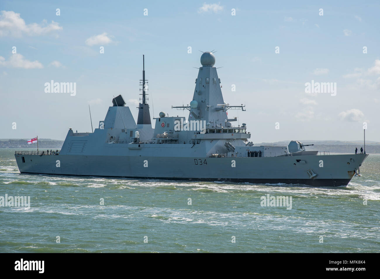 Portsmouth, Royaume-Uni. 26 avril, 2018. Retour aux affaires pour la Royal Navy Destroyer, le HMS Diamond, c'est à la suite de problèmes de l'arbre en 2017. Crédit : Neil Watkin / Alamy Live News Banque D'Images