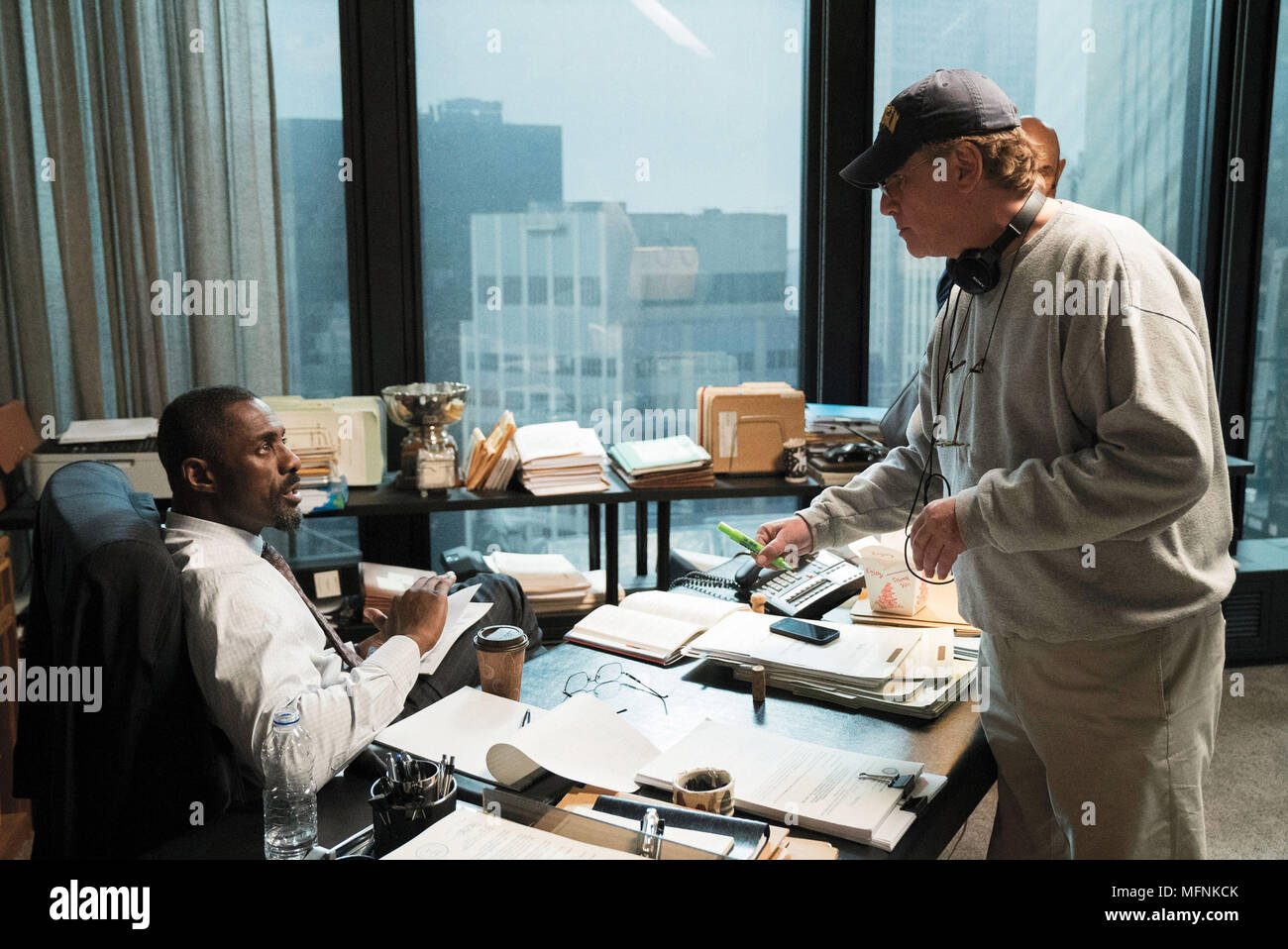 Molly's Game USA / Chine Réalisateur : Aaron Sorkin Idris Elba, Aaron Sorkin Shooting photo Banque D'Images