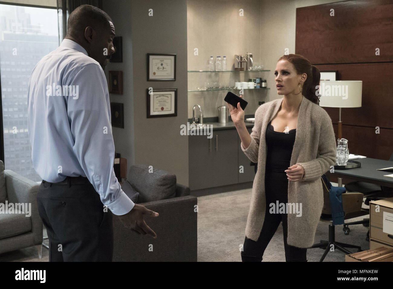 Molly's Game USA / Chine Réalisateur : Aaron Sorkin Idris Elba, Jessica Chastain Banque D'Images