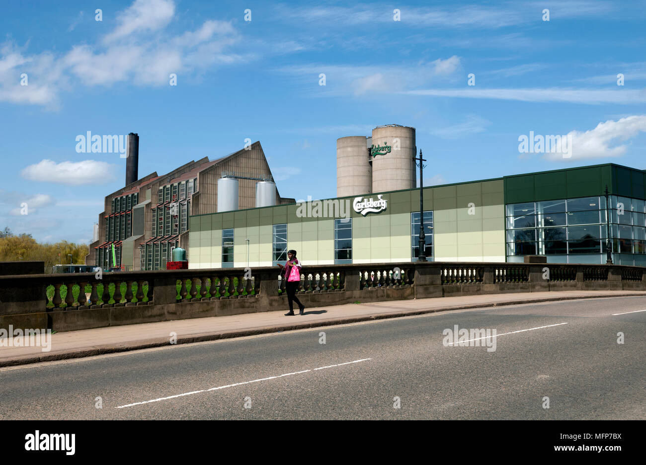 Brasserie Carlsberg de la rivière Bridge, Northampton, Northamptonshire, England, UK Banque D'Images