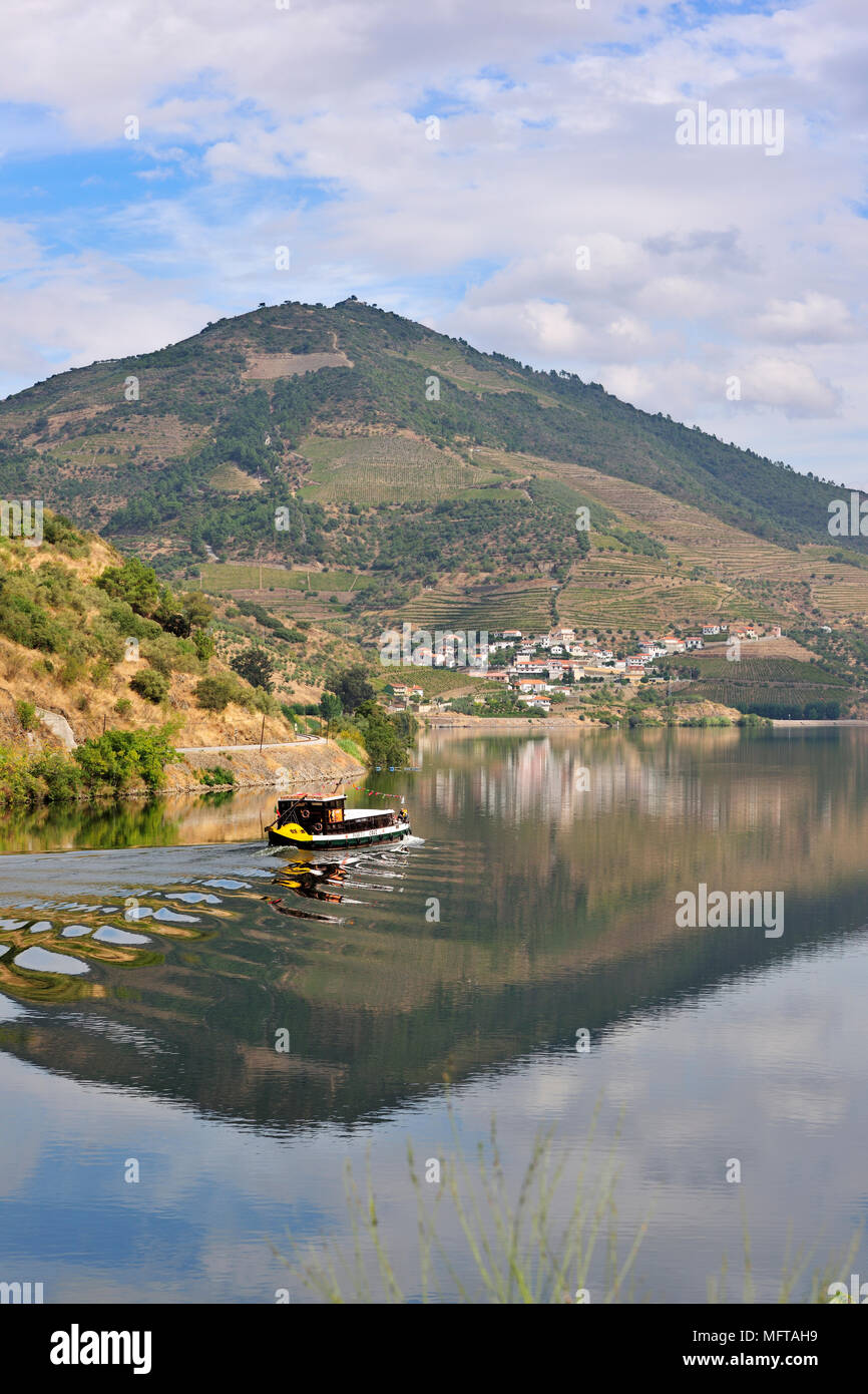 Covelinhas et Folgosa do Douro. Croisières sur le fleuve Douro, site du patrimoine mondial de l'Unesco, Portugal Banque D'Images
