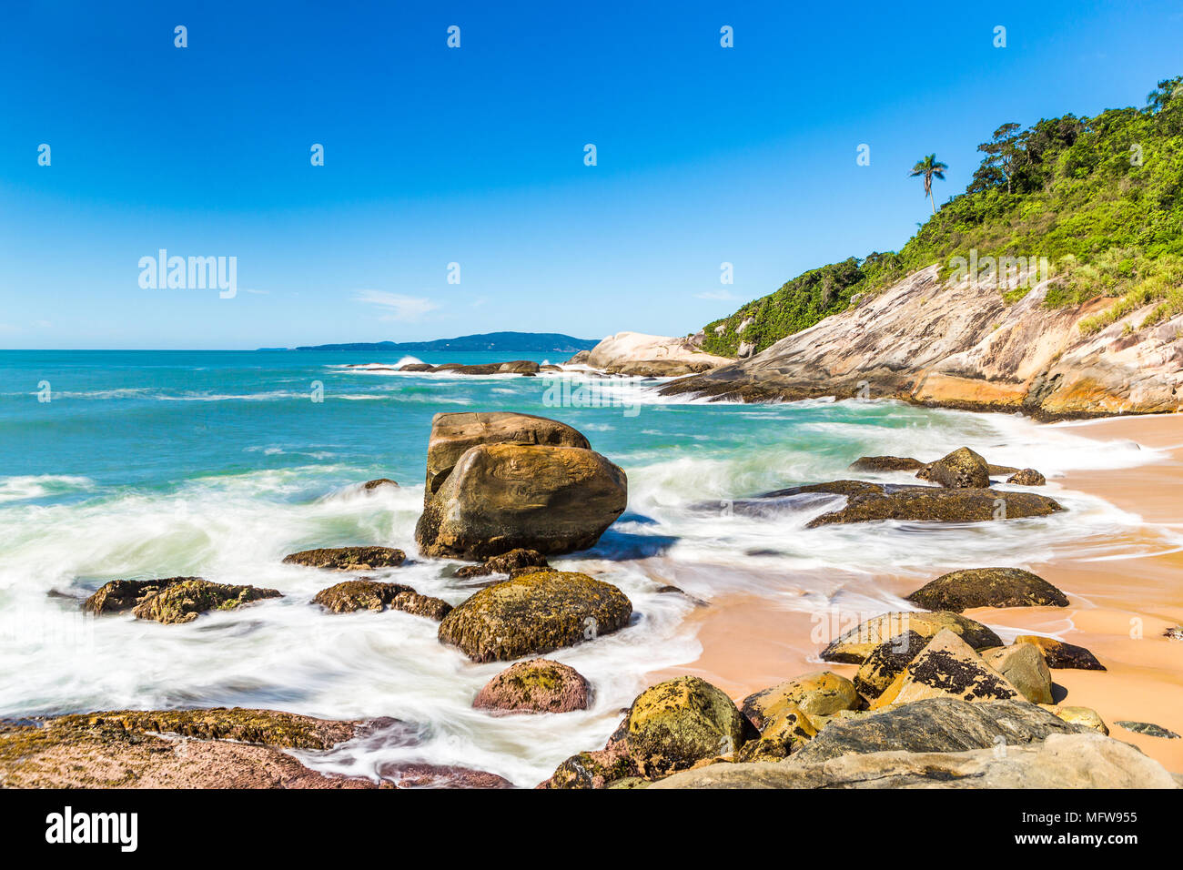 Plage de Balneario Camboriu, Santa Catarina, Brésil. Estaleirinho Beach. Banque D'Images