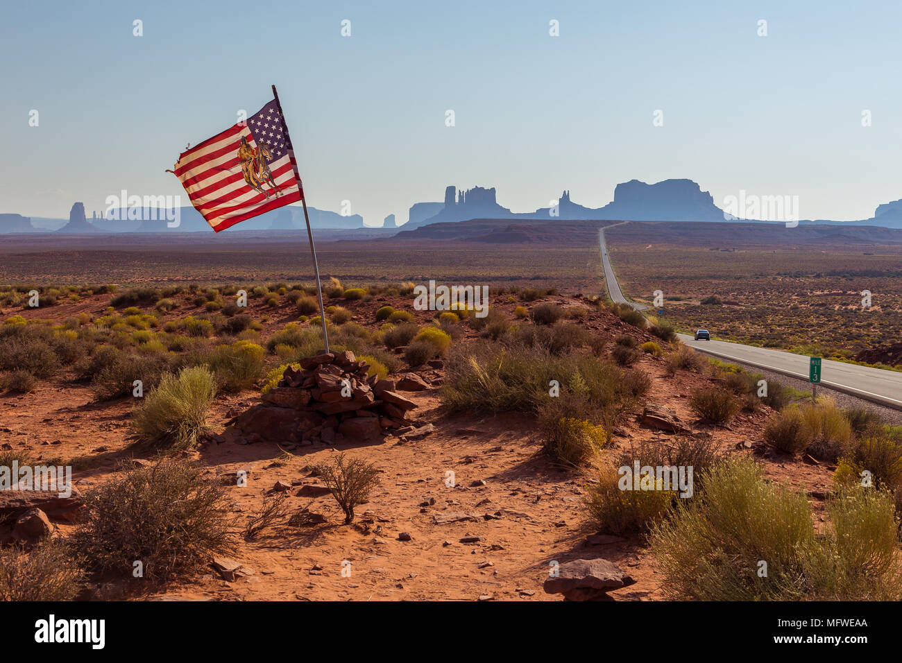 Drapeau Americain A Monument Valley Navajo Tribal Avec Reservation Gratuite Paysage Forrest Gump Point A L Us Highway 163 Vers Monument Valley Brighams Tombeau A Th Photo Stock Alamy Drapeau Americain A Monument Valley Navajo Tribal Avec Reservation Gratuite Paysage Forrest Gump Point A L Us Highway 163 Vers Monument Valley Brighams Tombeau A Th Photo Stock Alamy