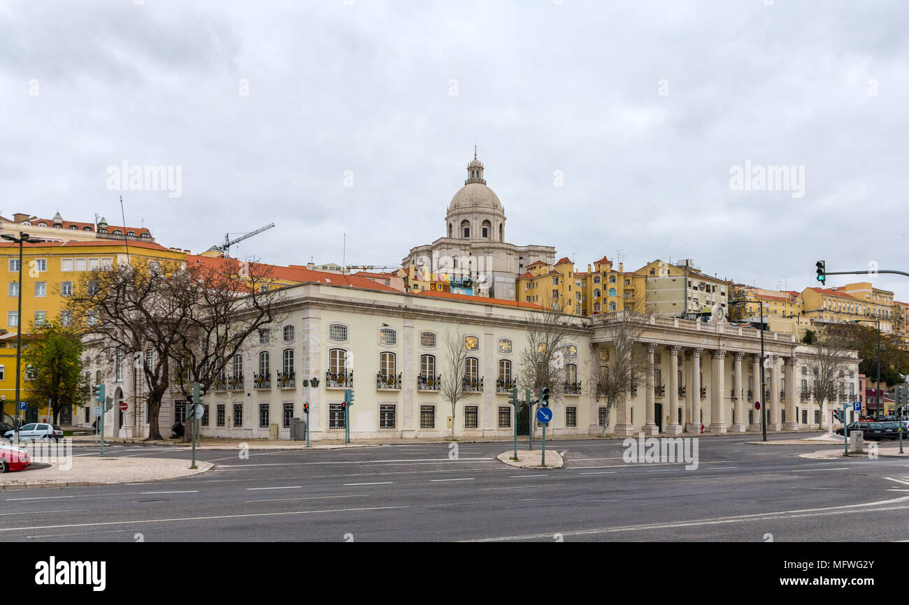 Eglise de Santa Engracia et Musée Militaire à Lisbonne Banque D'Images