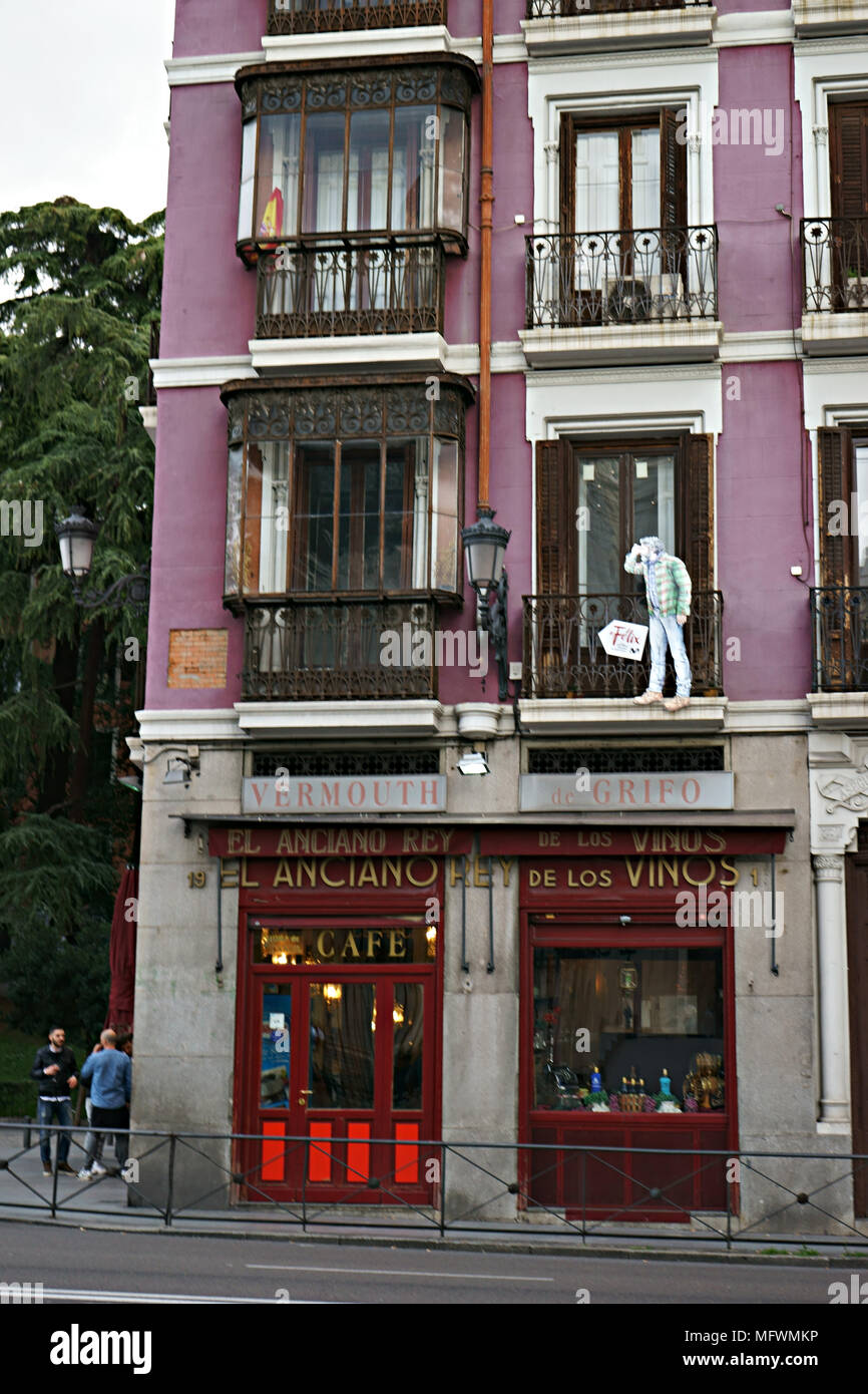 El Anciano Rey de los vinos, magasin de vin et de la taverne dans la calle de Bailén, Madrid, Espagne Banque D'Images