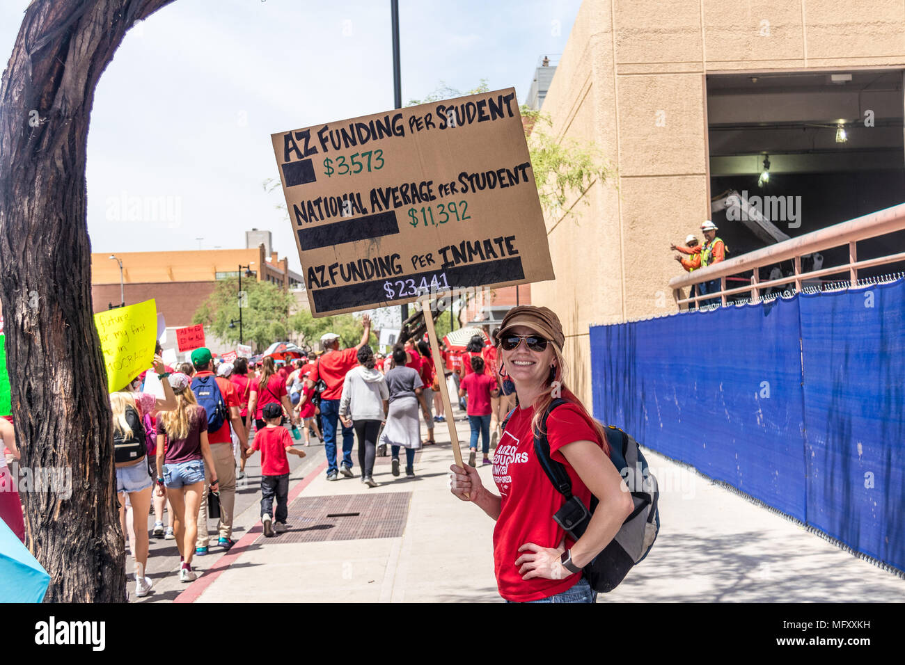 Phoenix, USA, 26 avril 2018, le n° RedForEd - Mars financement AZ par étudiant. Credit : Michelle Jones - Arizona/Alamy Live News. Banque D'Images