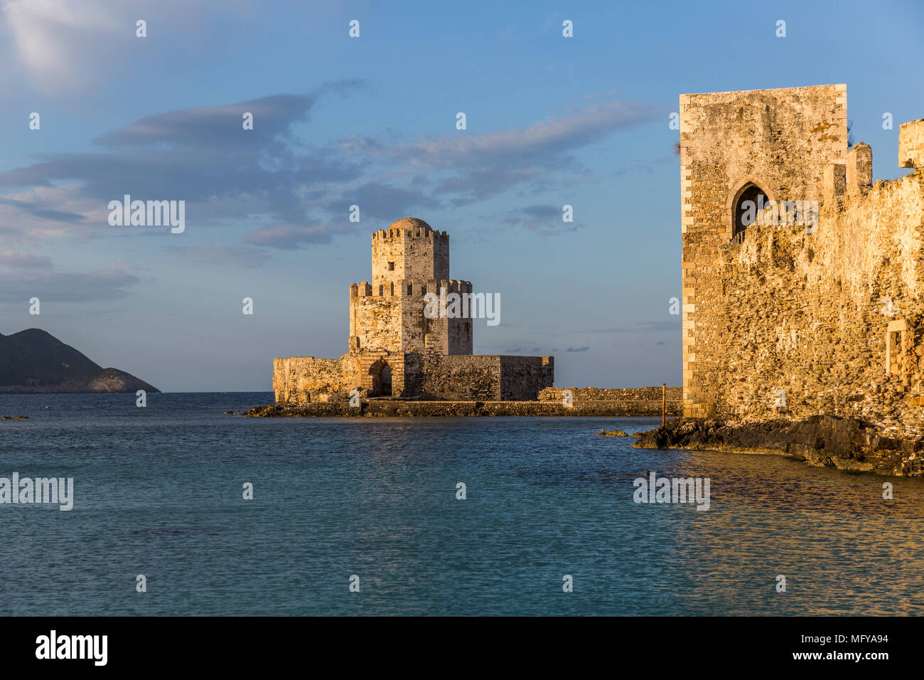 Le Bourtzi tower dans le château de Modon, utilisée comme une prison dans l'ancien temps, Messenia, Grèce Banque D'Images