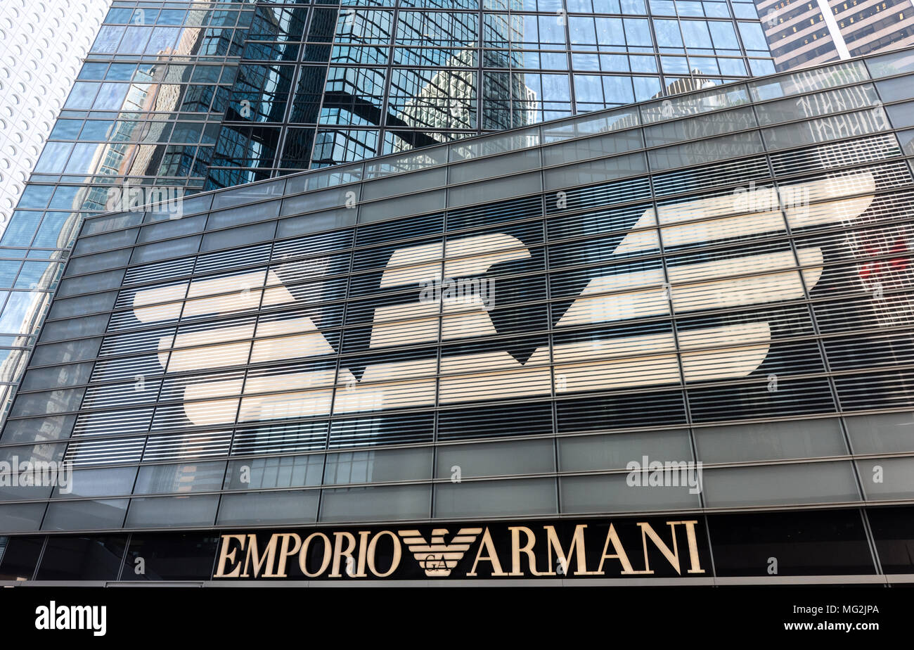 Emporio armani building Banque de photographies et d'images à haute  résolution - Alamy