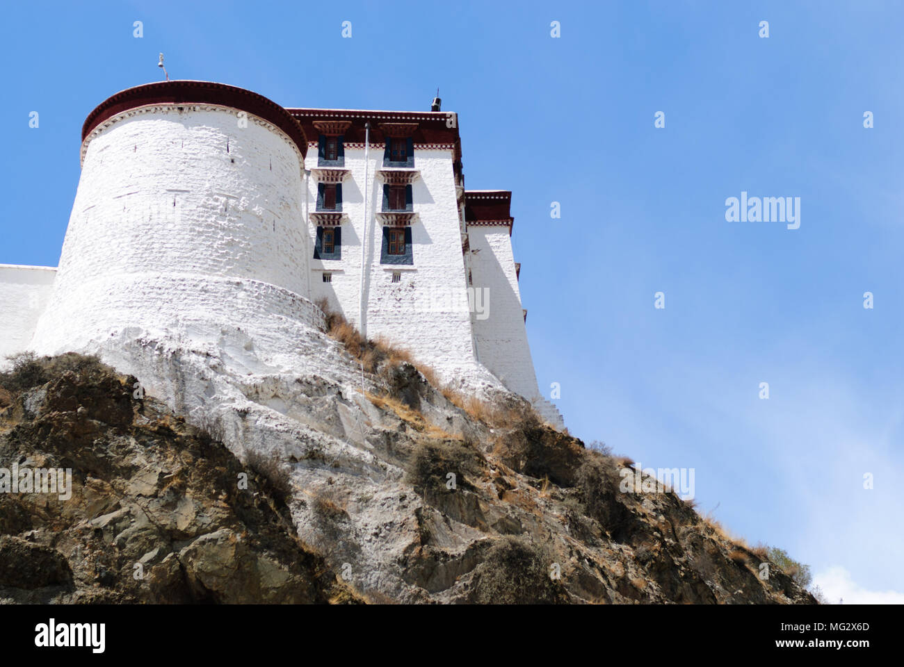 La tour du palais du Potala à Lhassa, Tibet et le ciel bleu Banque D'Images