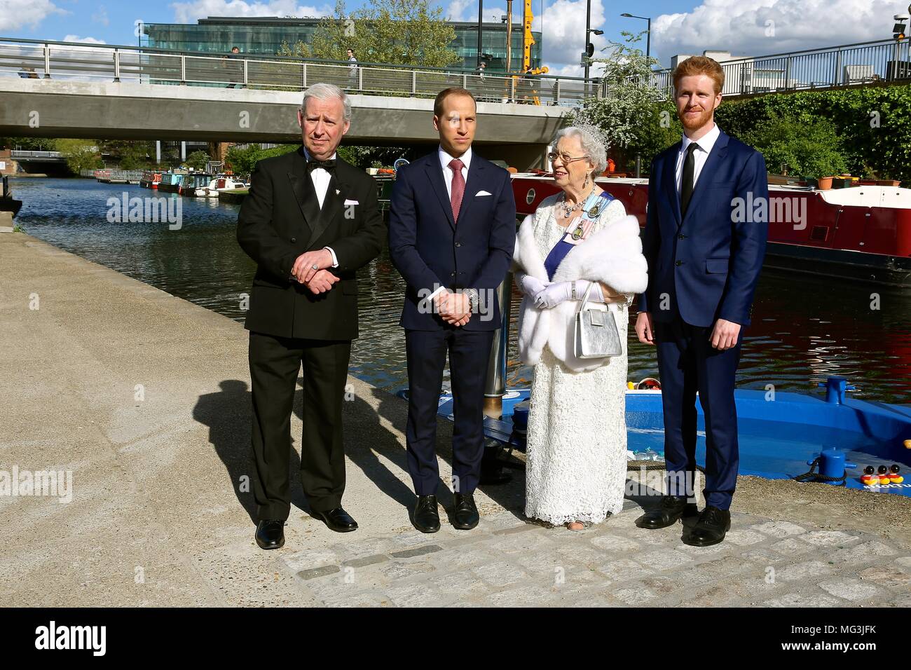 Bain à remous avec Royal assimilés célébrant le prince Harry's stag n 26 avril 2018 Banque D'Images