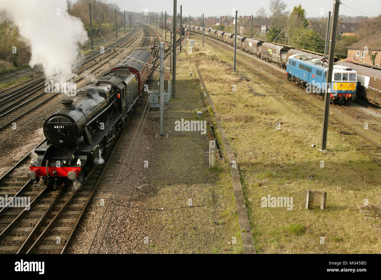 LMS préservé classe Stanier 8F locomotive à vapeur no. Classe 48151 et 86259 loco 86 'Les Ross' à Holgate d'évitement, York, Royaume-Uni. Banque D'Images