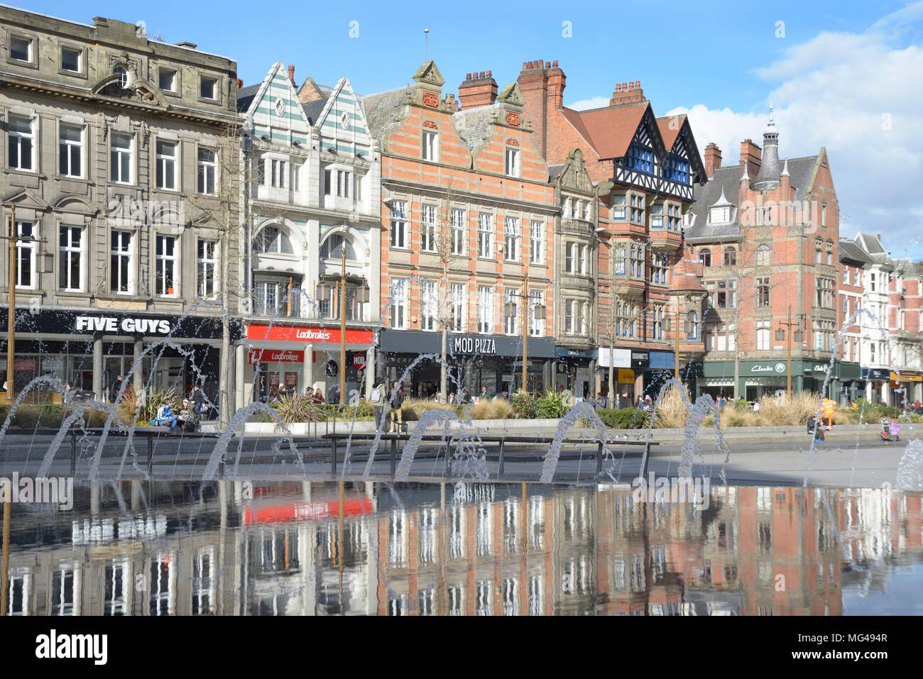 Une ligne longue, Nottingham, & fontaine Banque D'Images