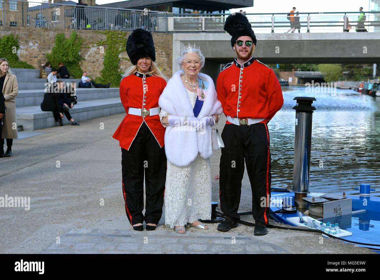 Bain à remous avec Royal assimilés célébrant le prince Harry's stag n 26 avril 2018 Banque D'Images