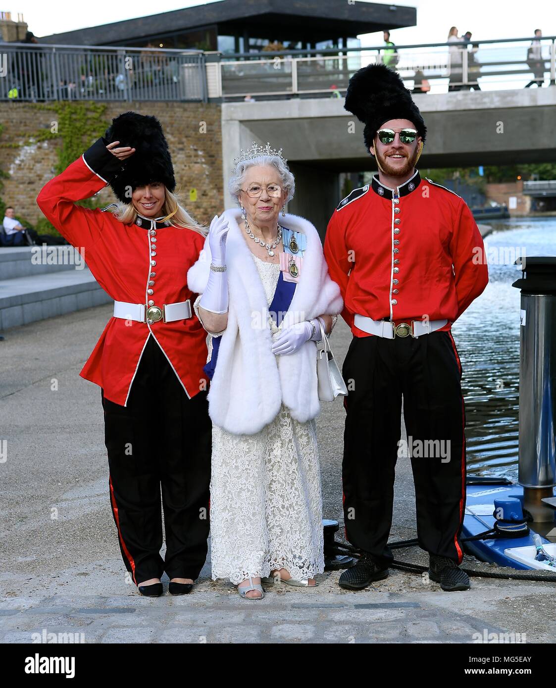 Bain à remous avec Royal assimilés célébrant le prince Harry's stag n 26 avril 2018 Banque D'Images