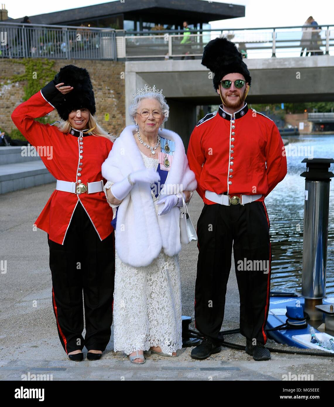Bain à remous avec Royal assimilés célébrant le prince Harry's stag n 26 avril 2018 Banque D'Images