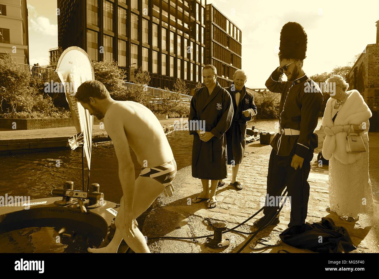 Bain à remous avec Royal assimilés célébrant le prince Harry's stag n 26 avril 2018 Banque D'Images