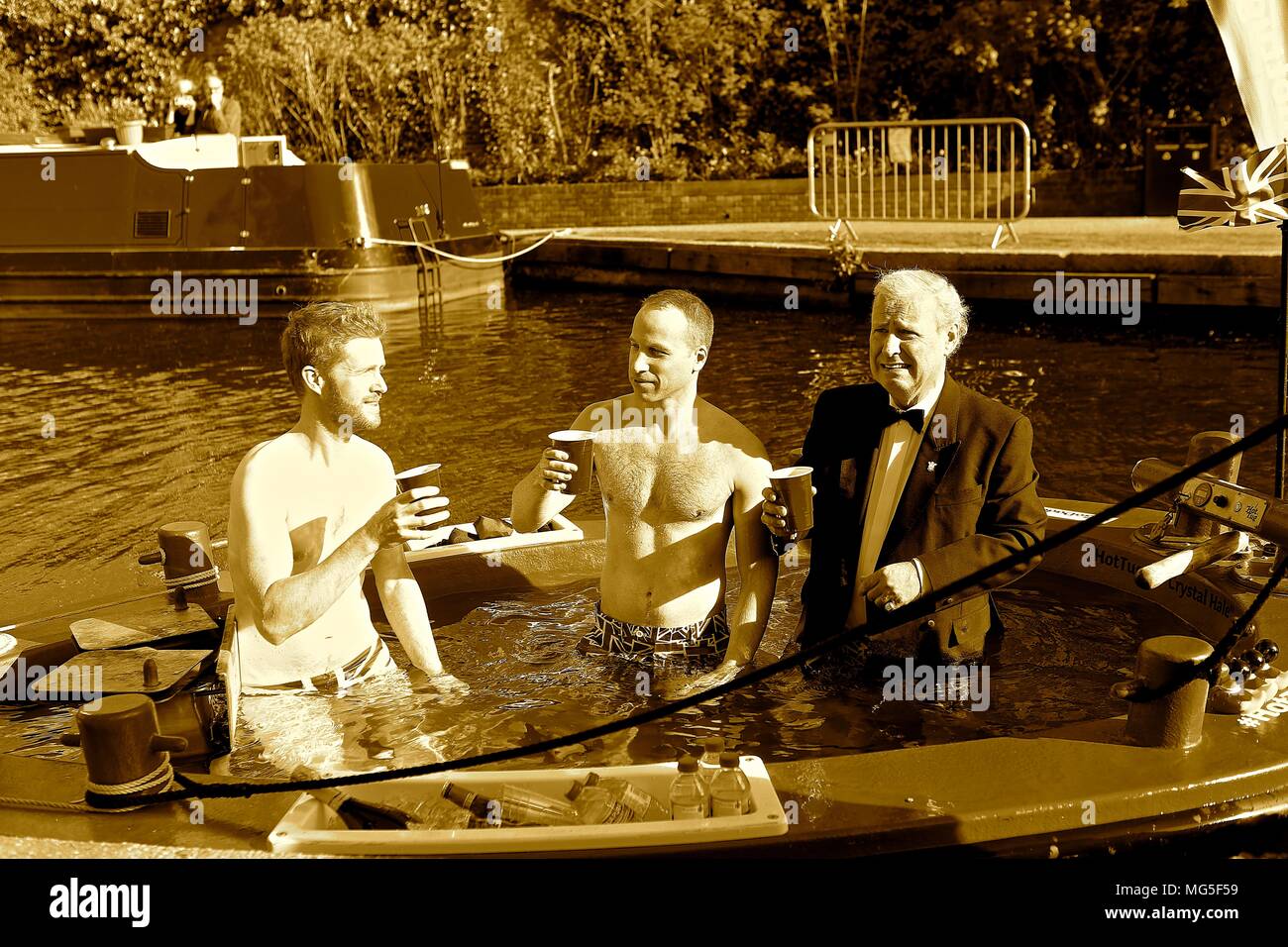 Bain à remous avec Royal assimilés célébrant le prince Harry's stag n 26 avril 2018 Banque D'Images