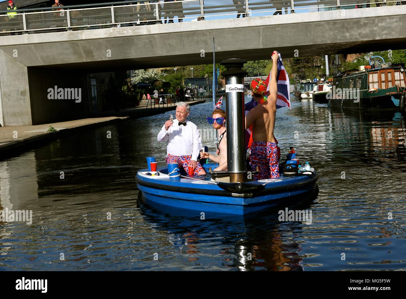 Bain à remous avec Royal assimilés célébrant le prince Harry's stag n 26 avril 2018 Banque D'Images