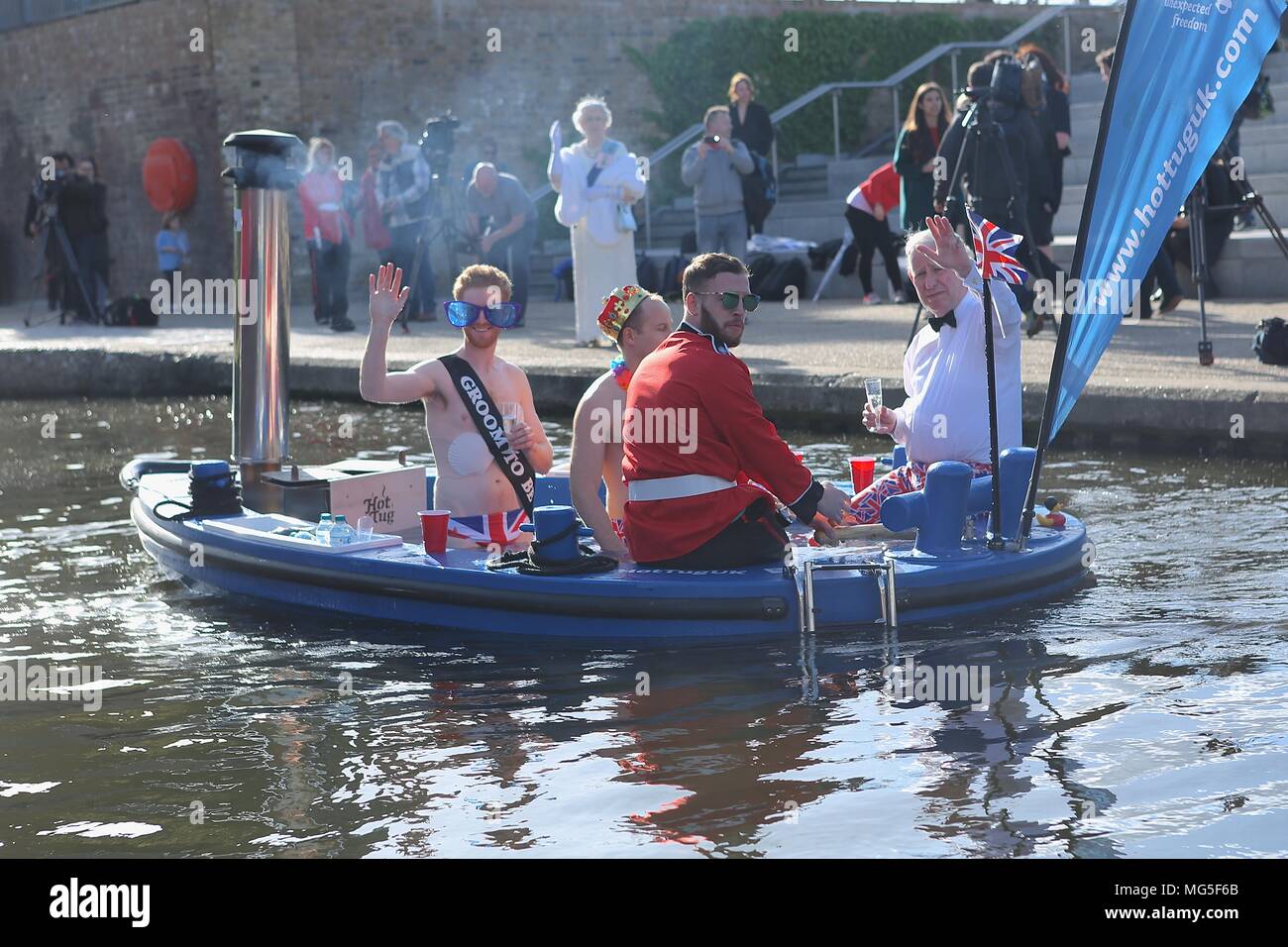 Bain à remous avec Royal assimilés célébrant le prince Harry's stag n 26 avril 2018 Banque D'Images