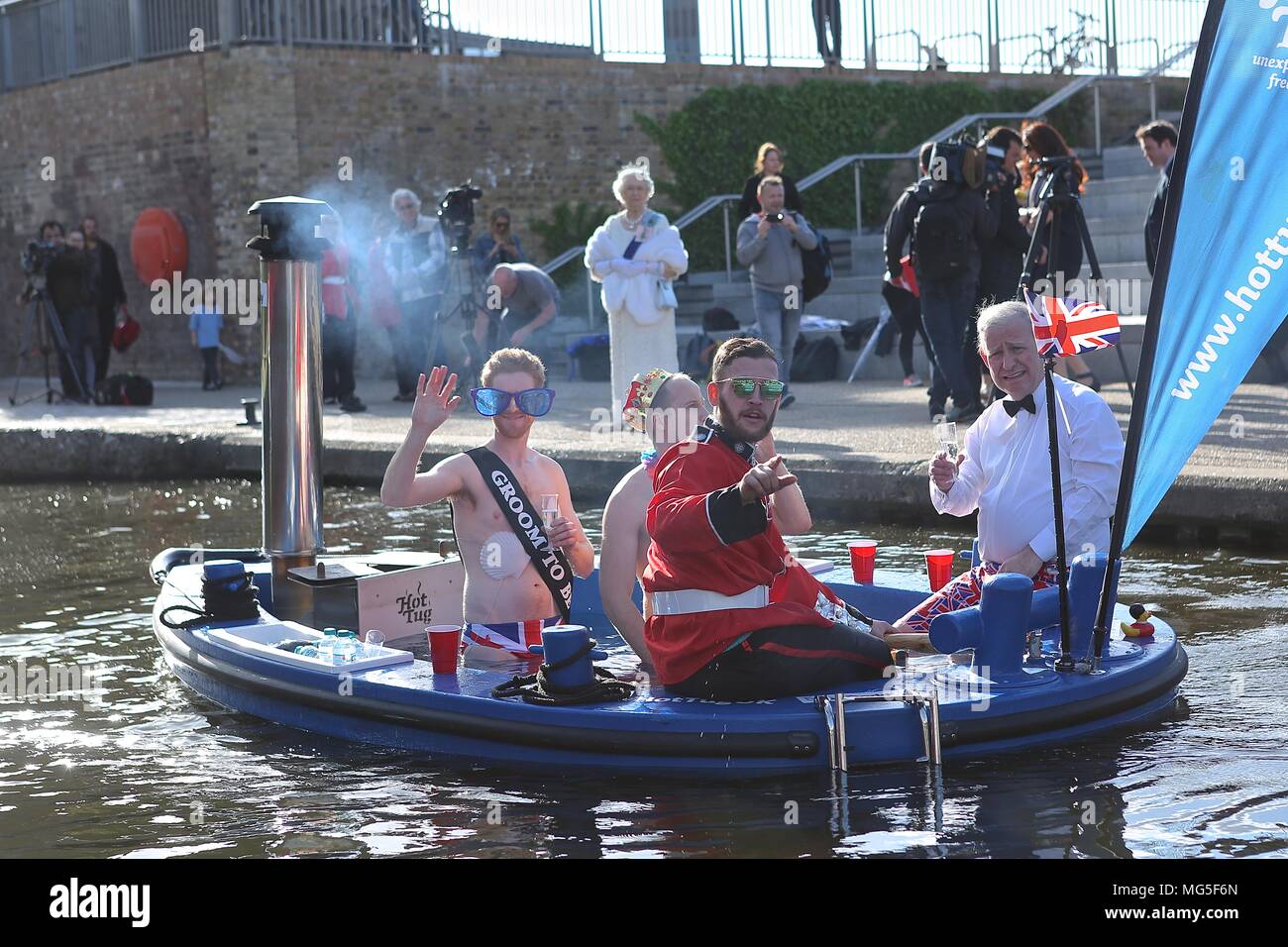 Bain à remous avec Royal assimilés célébrant le prince Harry's stag n 26 avril 2018 Banque D'Images
