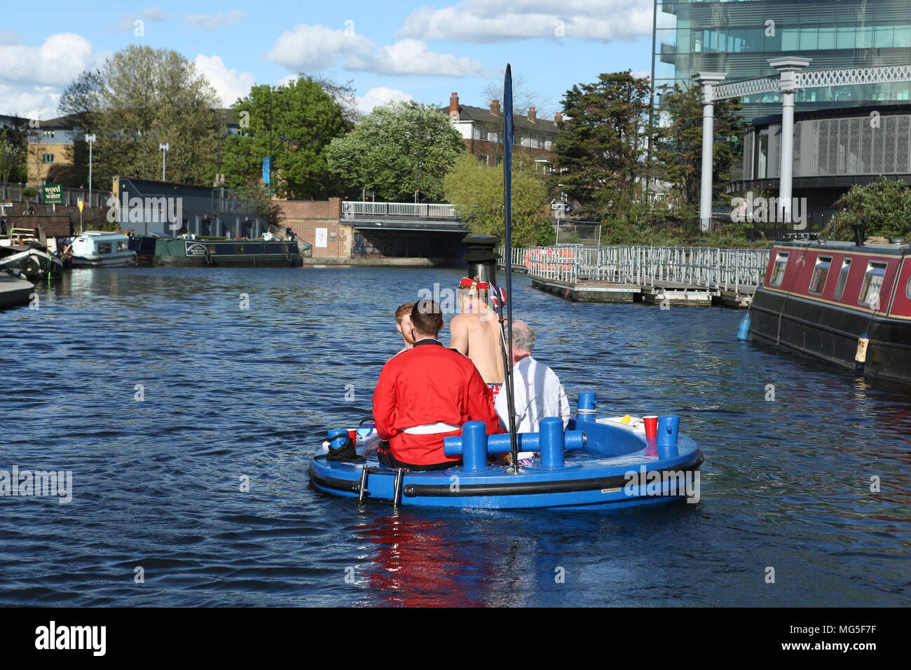 Bain à remous avec Royal assimilés célébrant le prince Harry's stag n 26 avril 2018 Banque D'Images