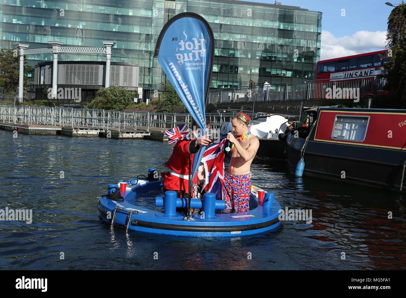 Bain à remous avec Royal assimilés célébrant le prince Harry's stag n 26 avril 2018 Banque D'Images